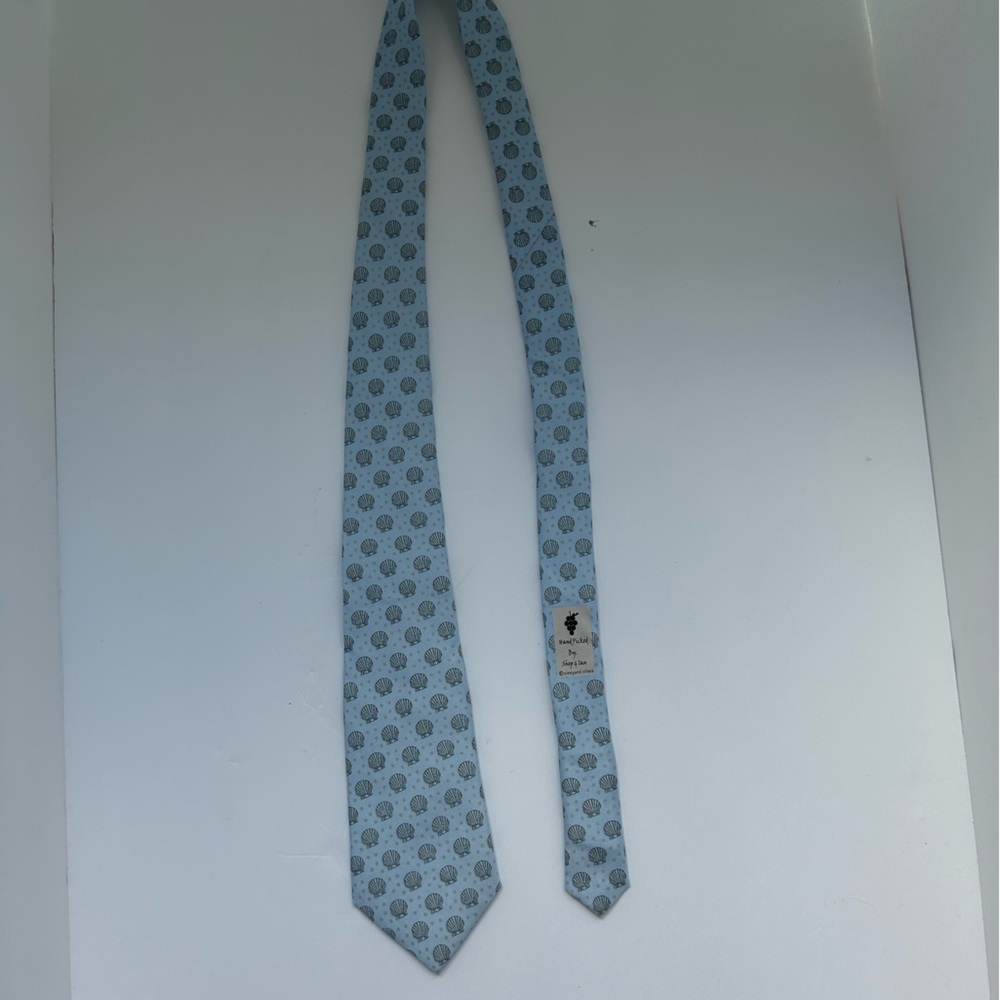 Vineyard Vines Blue Seashell